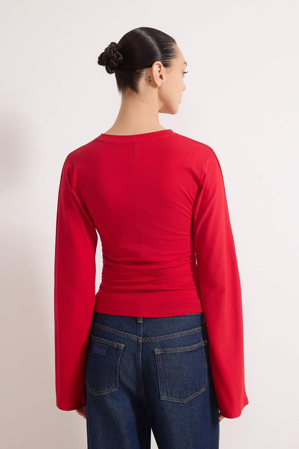 K?rm?z? Ispanyol Kol Buzgu Detayl? Regular/Normal Kal?p Orme Bluz TWOAW26BZ00293