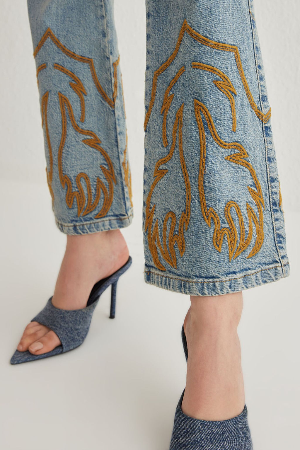 Mavi Nak?sl? Yuksek Bel Flare Jeans TWOSS25JE00011 - Trendyolmilla фото 4