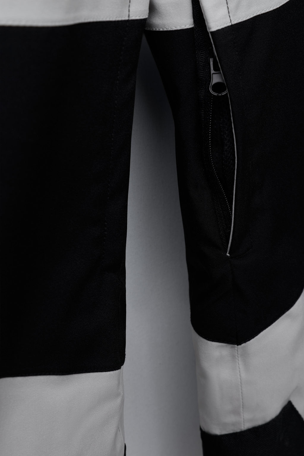 WINDPROOF AND WATER-RESISTANT HOODED JUMPSUIT RECCO® SYSTEM SKI COLLECTION - Zara фото 6