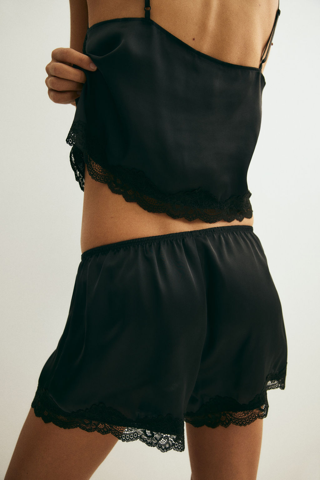 Pijama de sat?n con encaje - H&m фото 10