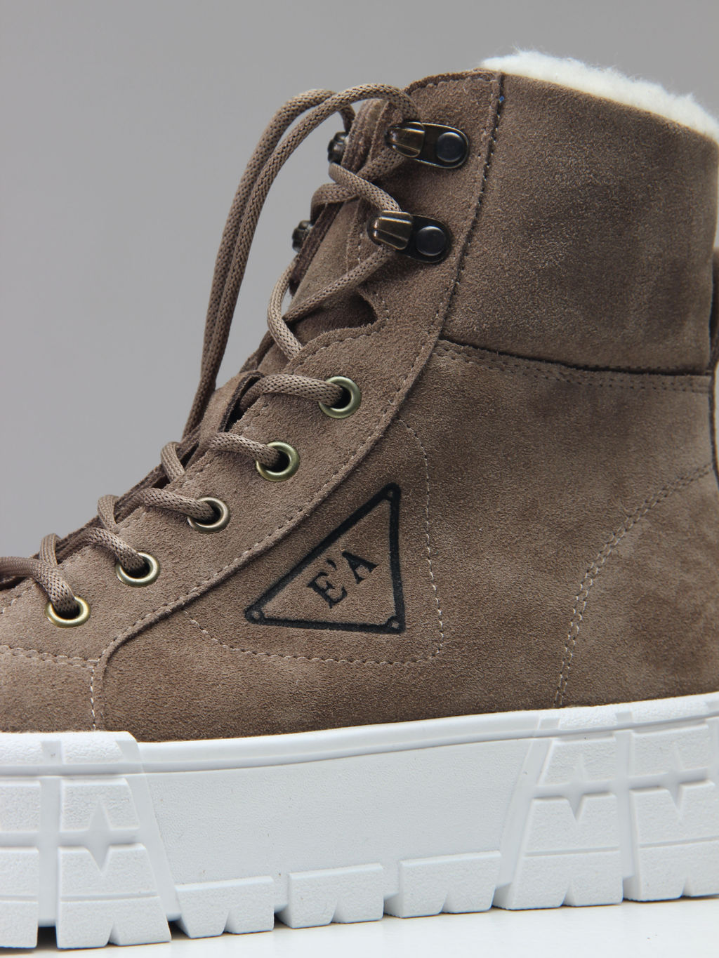 Ботинки 216.212131w. коричневый капучино замша/Шерсть