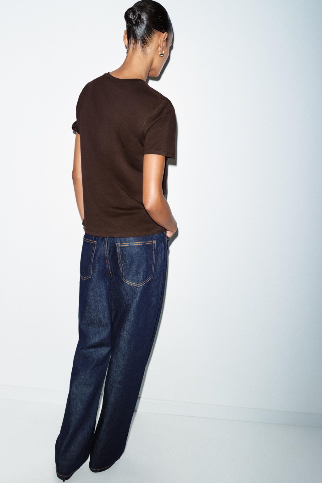 CAMISETA ESTAMPACI?N METALIZADA / Marr?n - Zara фото 6