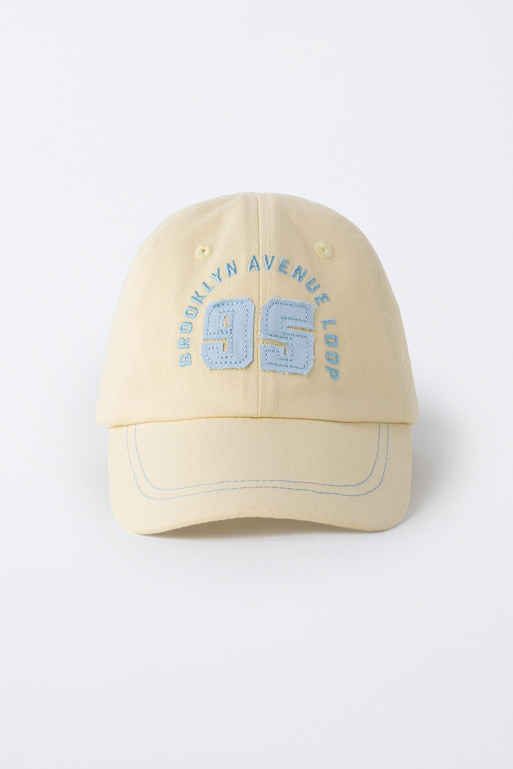 GORRA VARSITY BORDADO / Amarillo