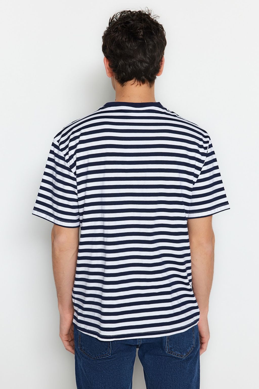 TRENDYOL MAN Siyah Oversize/Genis Kesim Cizgili K?sa Kol T-Shirt TMNSS20TS0511 - Trendyolmilla фото 2