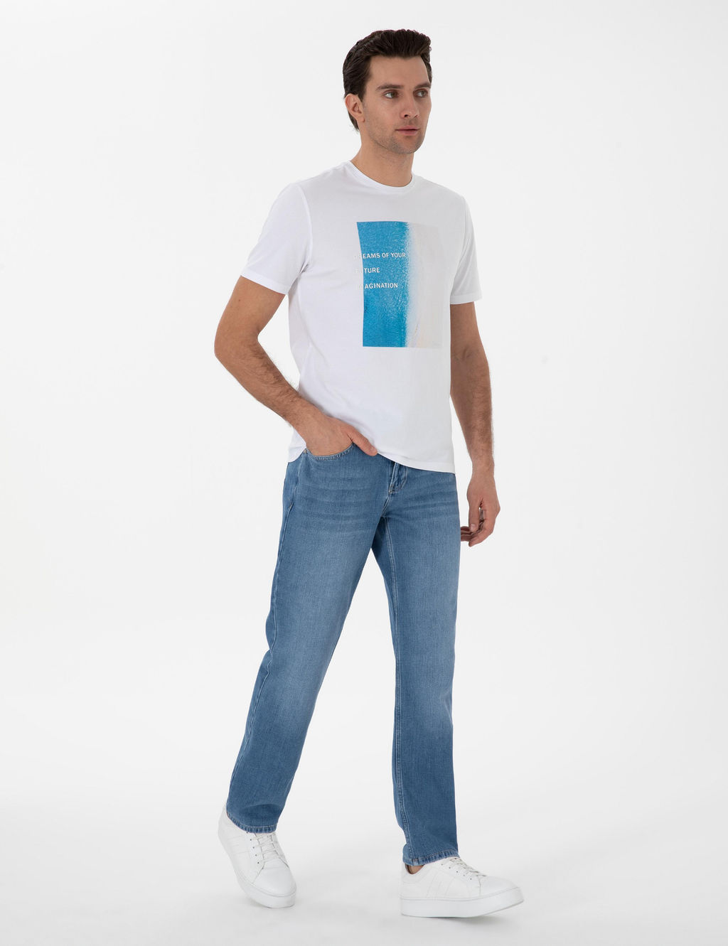Beyaz Regular Fit Bisiklet Yaka Desenli T-shirt