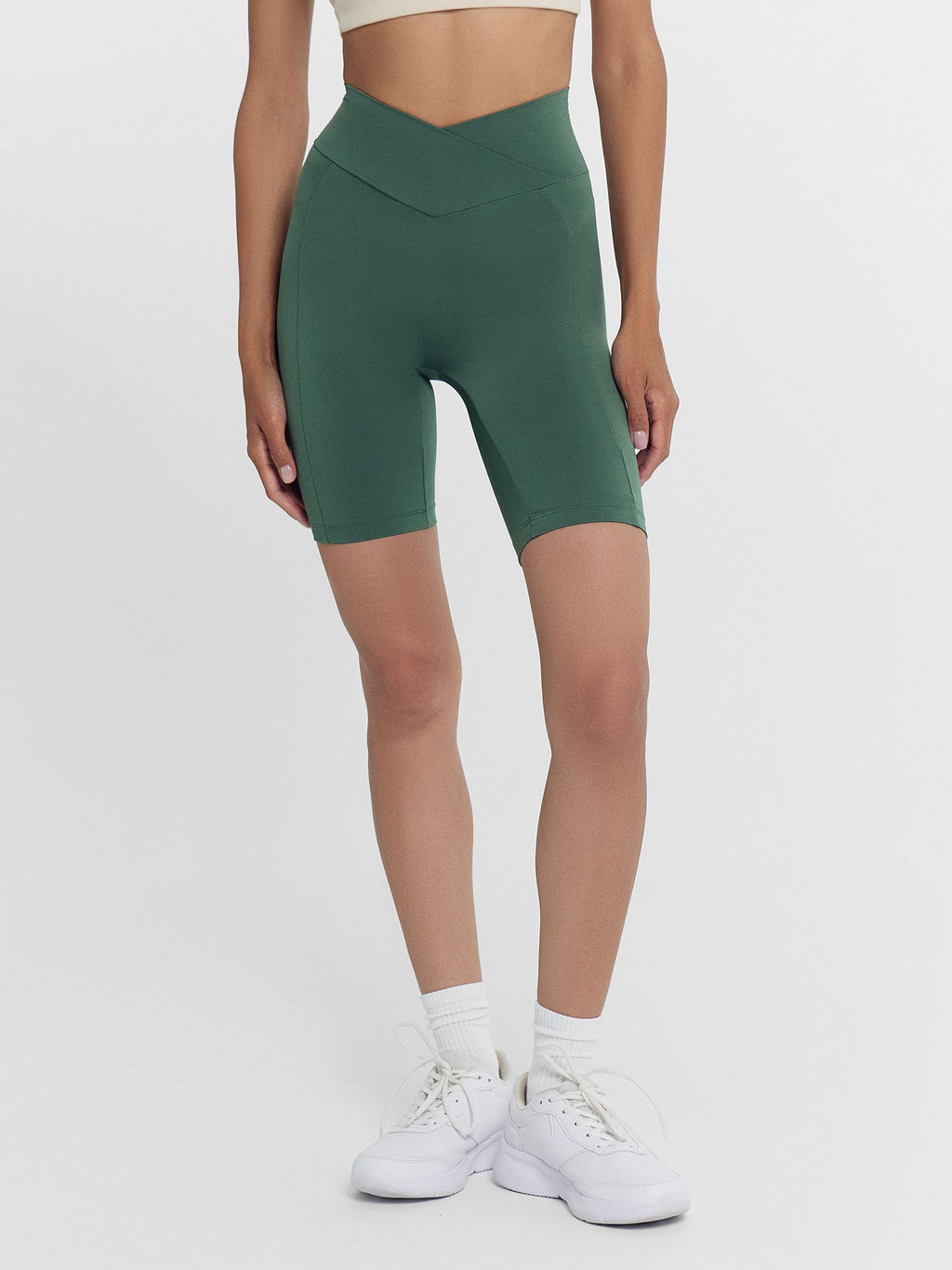 Шорты женские в пыльно-зеленом цвете пыльно -зеленый 332356 - Mark formelle фото 2