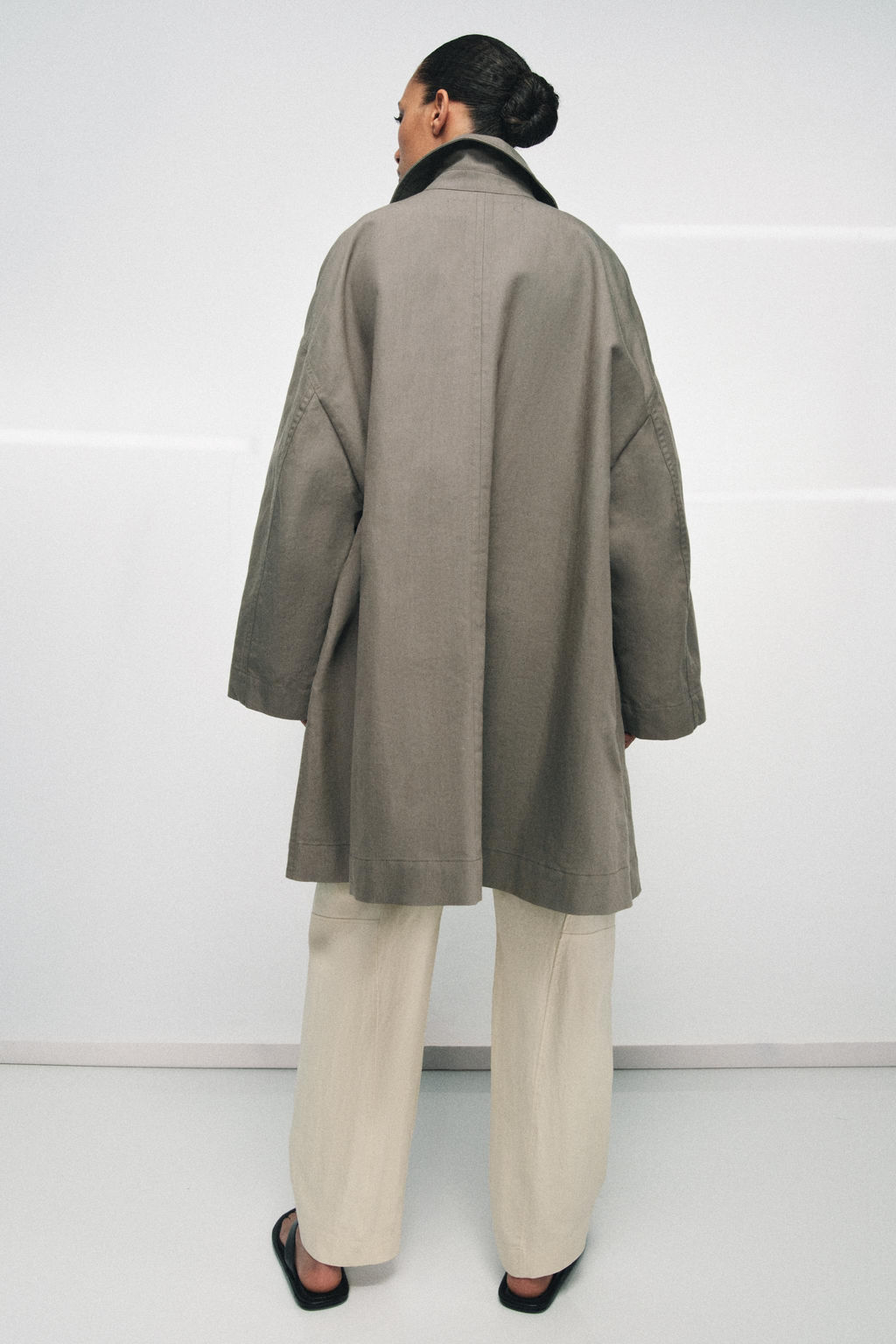 TRENCH OVERSIZE ZW COLLECTION / Gris-Granate - Zara фото 3