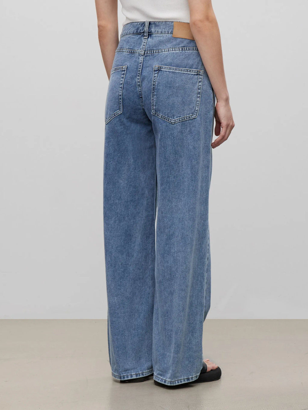 Джинсы прямого кроя - Emka фото 4