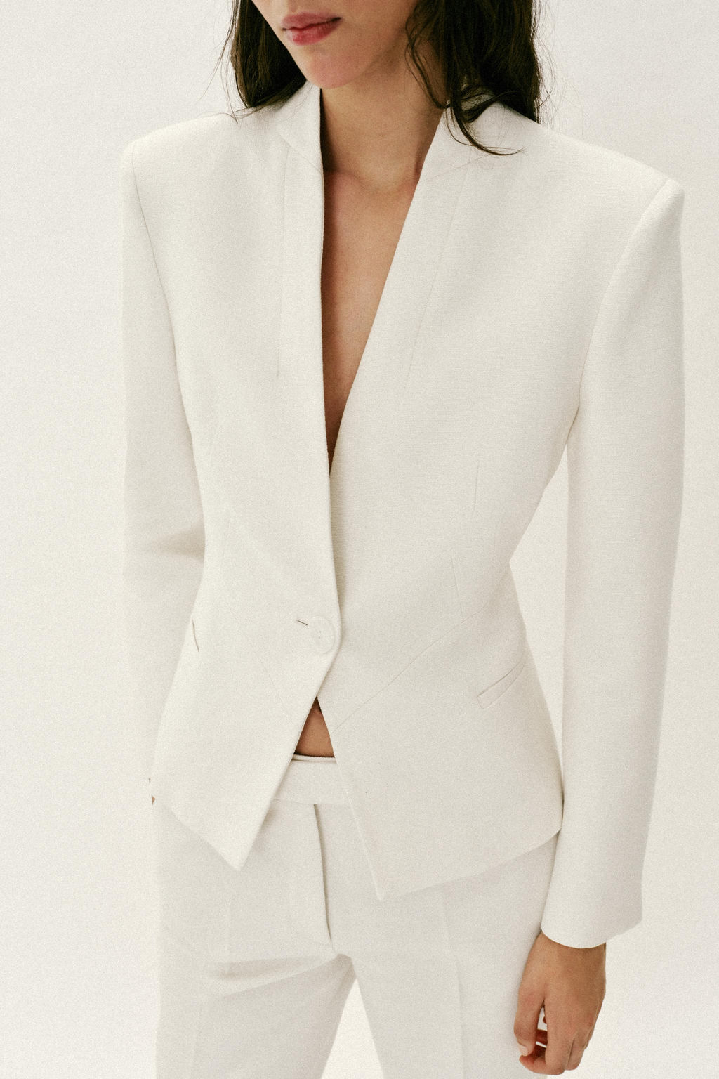 BLAZER ENTALLADA HOMBRERAS / Crudo - Zara фото 2