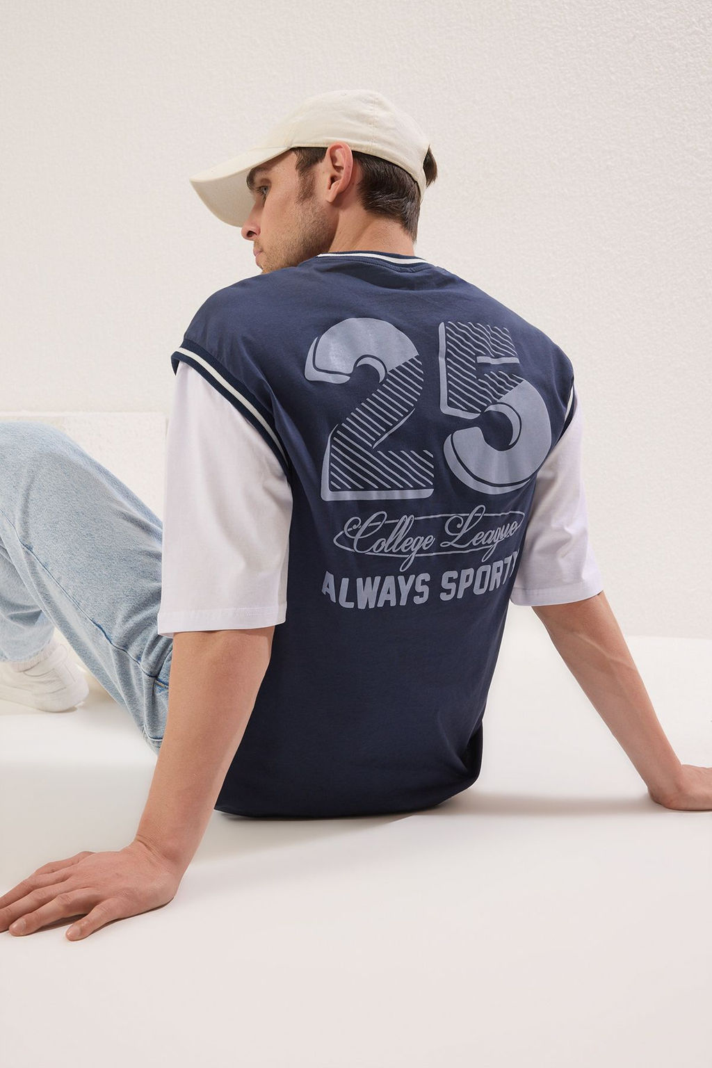 TRENDYOL MAN Indigo Oversize/Genis Kesim Kol Detayl? Bask?l? Kal?n %100 Pamuk T-Shirt TMNSS25TS00017 - Trendyolmilla фото 2