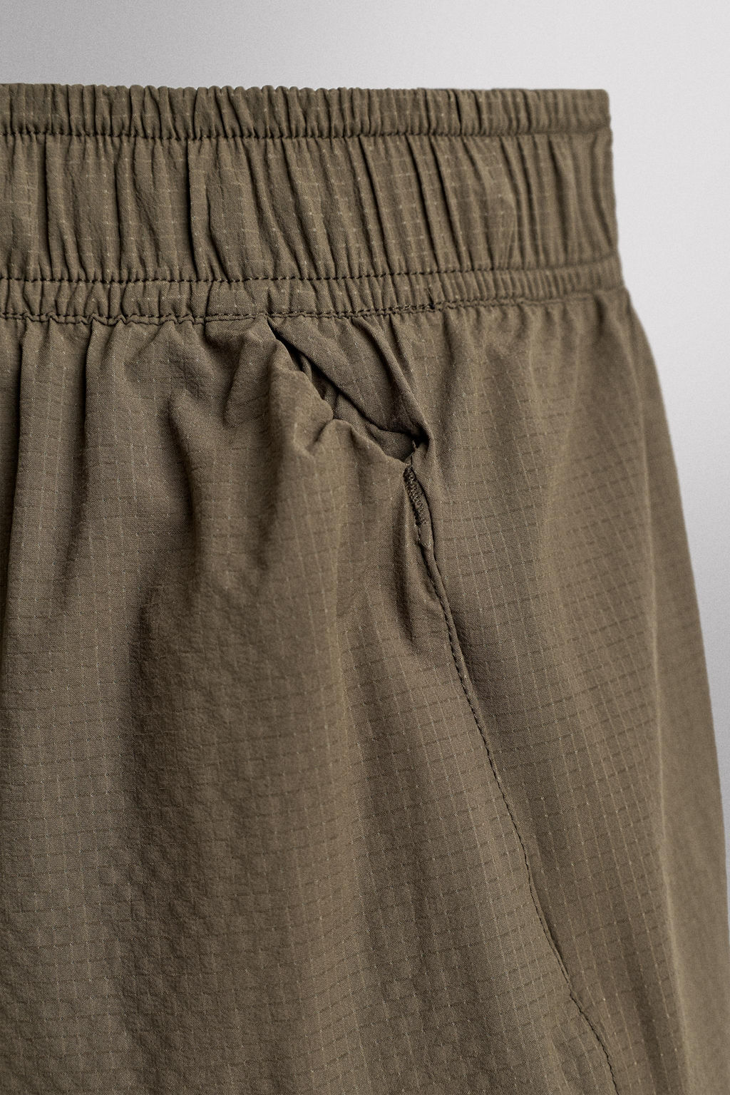 PANTALONES CORTOS LIGEROS RUNNING 3" / Verde medio