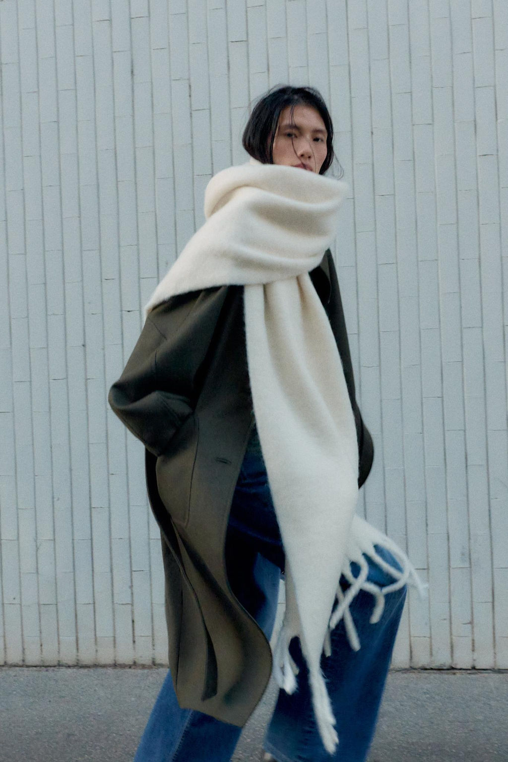 PLAIN FRINGED SCARF - Zara фото 2