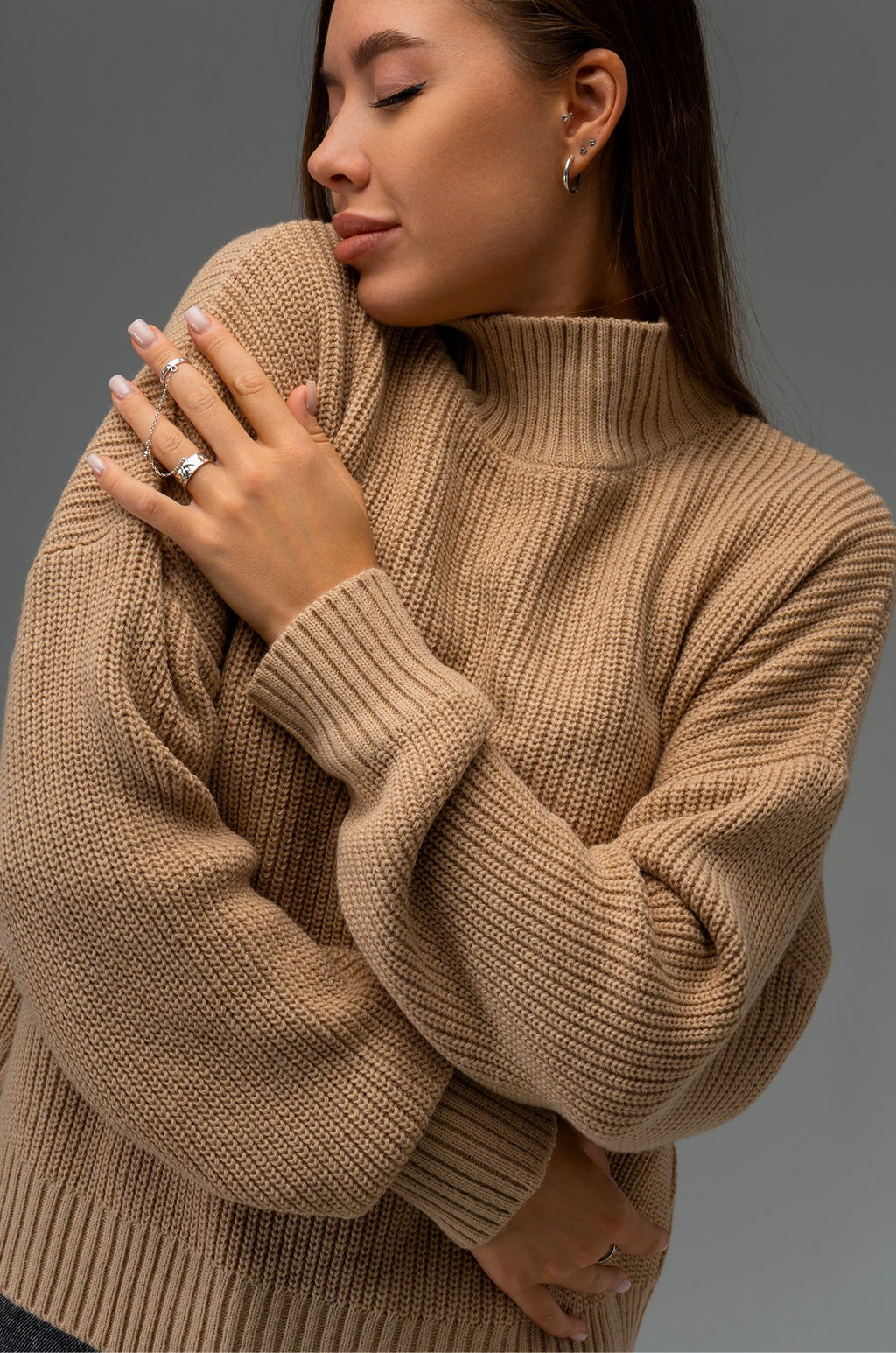 Женский свитер оверсайз из вязаного трикотажа Happyfox - Happy fox фото 2