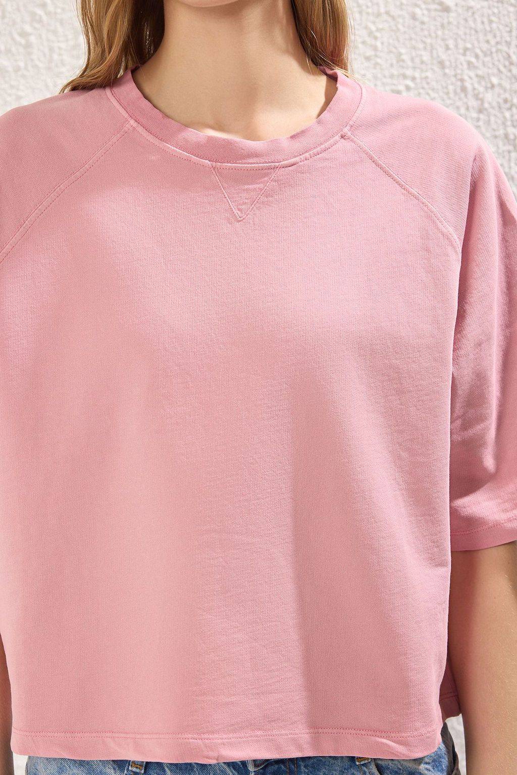 Pembe Relaxed/Rahat Kal?p Crop Orme T-Shirt TWOSS25TS00017