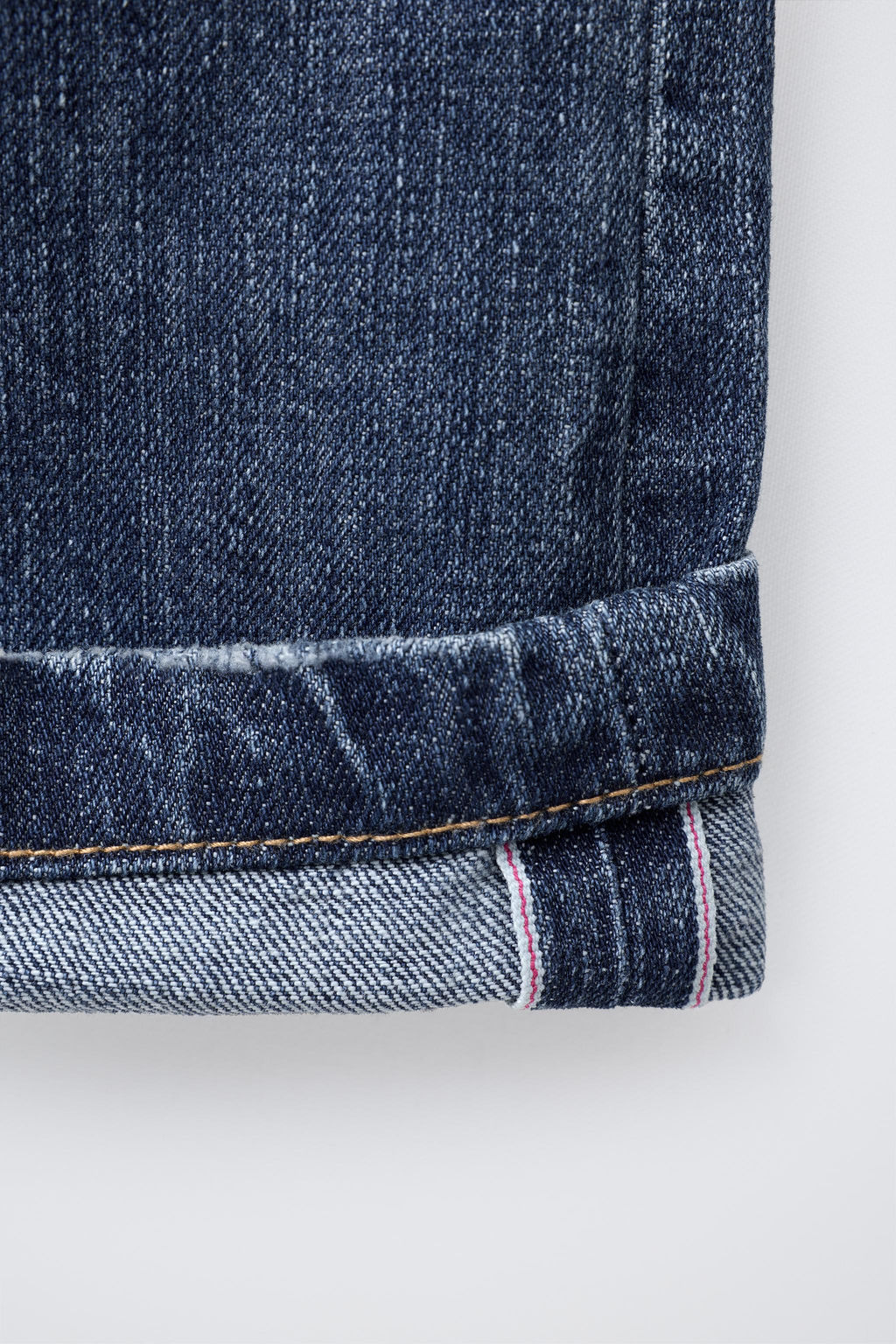 LOOSE FIT JEANS WITH SELVEDGE TURN-UP HEM - Zara фото 12