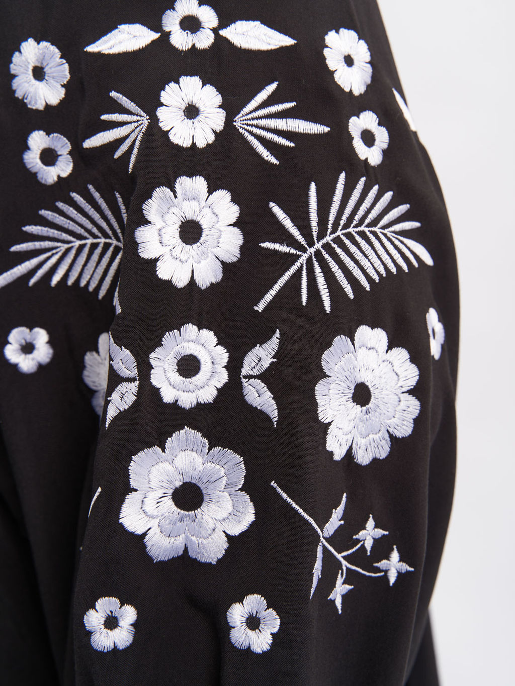 Платье А-силуэта с вышивкой PP29104BLK01 - Артесса фото 7