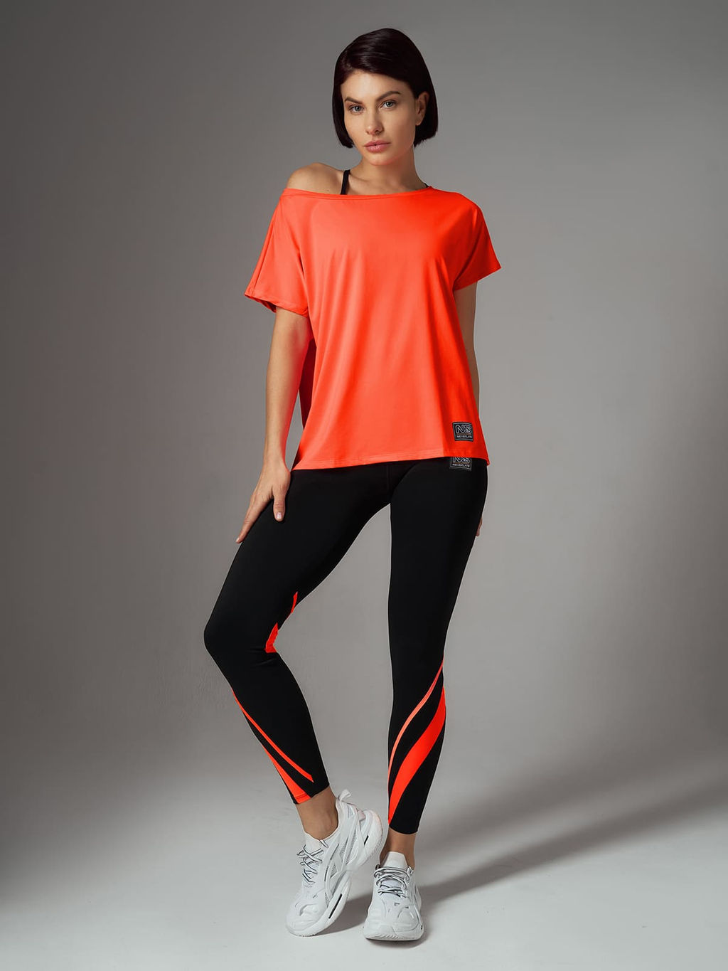 Футболка свободного силуэта на одно плечо - NEVERLATE фото 5