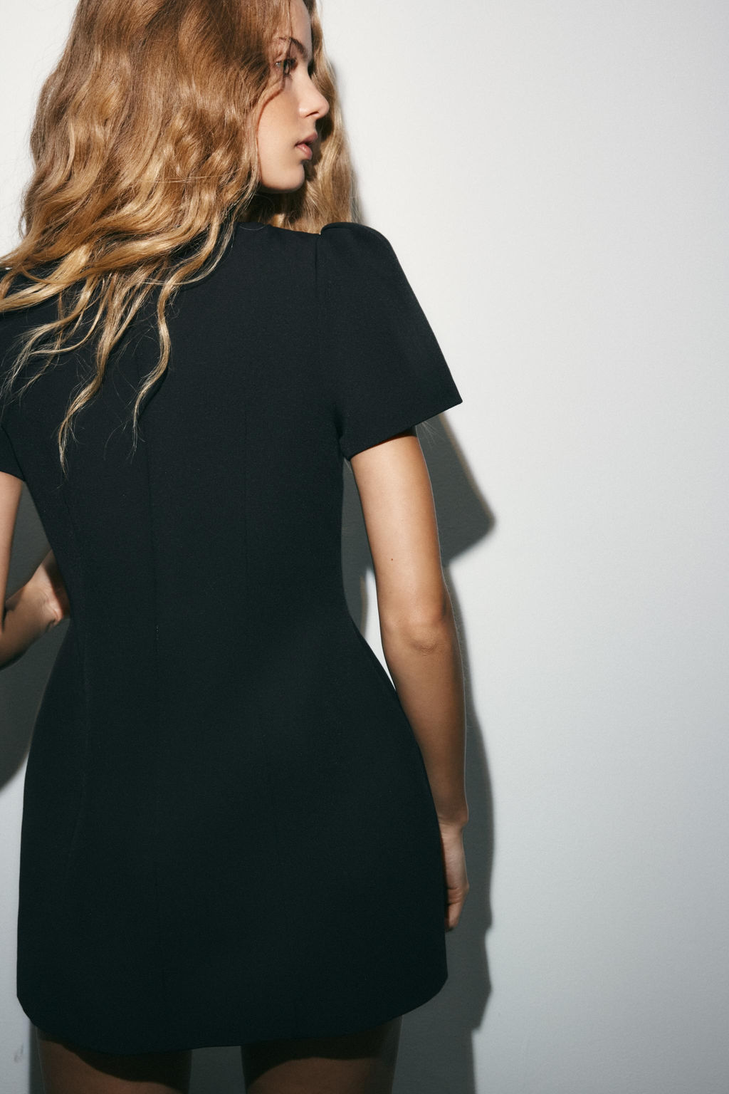 PLEATED SHORT DRESS WITH POCKETS - Zara фото 25