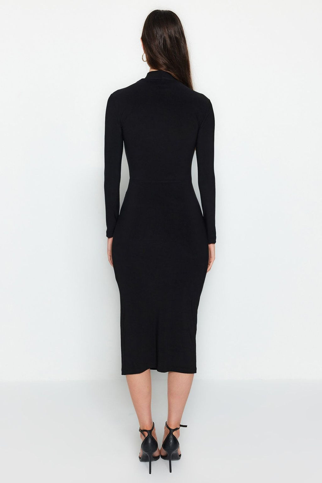 TRENDYOLMILLA Antrasit Duz Drape Detayl? Y?rtmacl? Dik Yaka Fitted/Vucuda Oturan Esnek Orme Elbise TWOAW24EL00134  фото 6