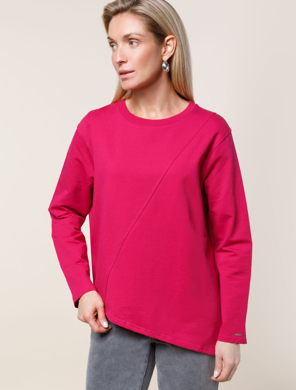 Джемпер Vilatte из футера асимметричный viva magenta  фото 8
