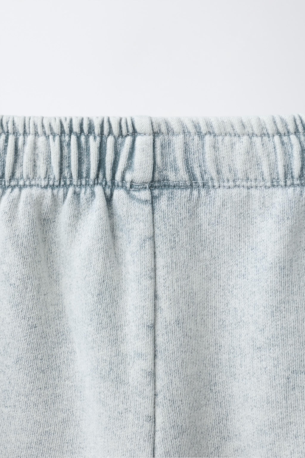 BERMUDA FELPA EFECTO LAVADO KPOP DEMON HUNTERS NETFLIX  / Gris medio - Zara фото 6