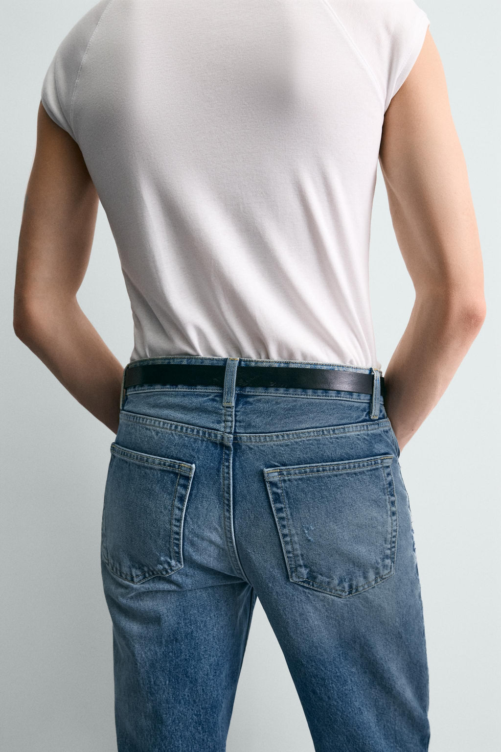 RIPPED FLARE FIT JEANS - Zara фото 24