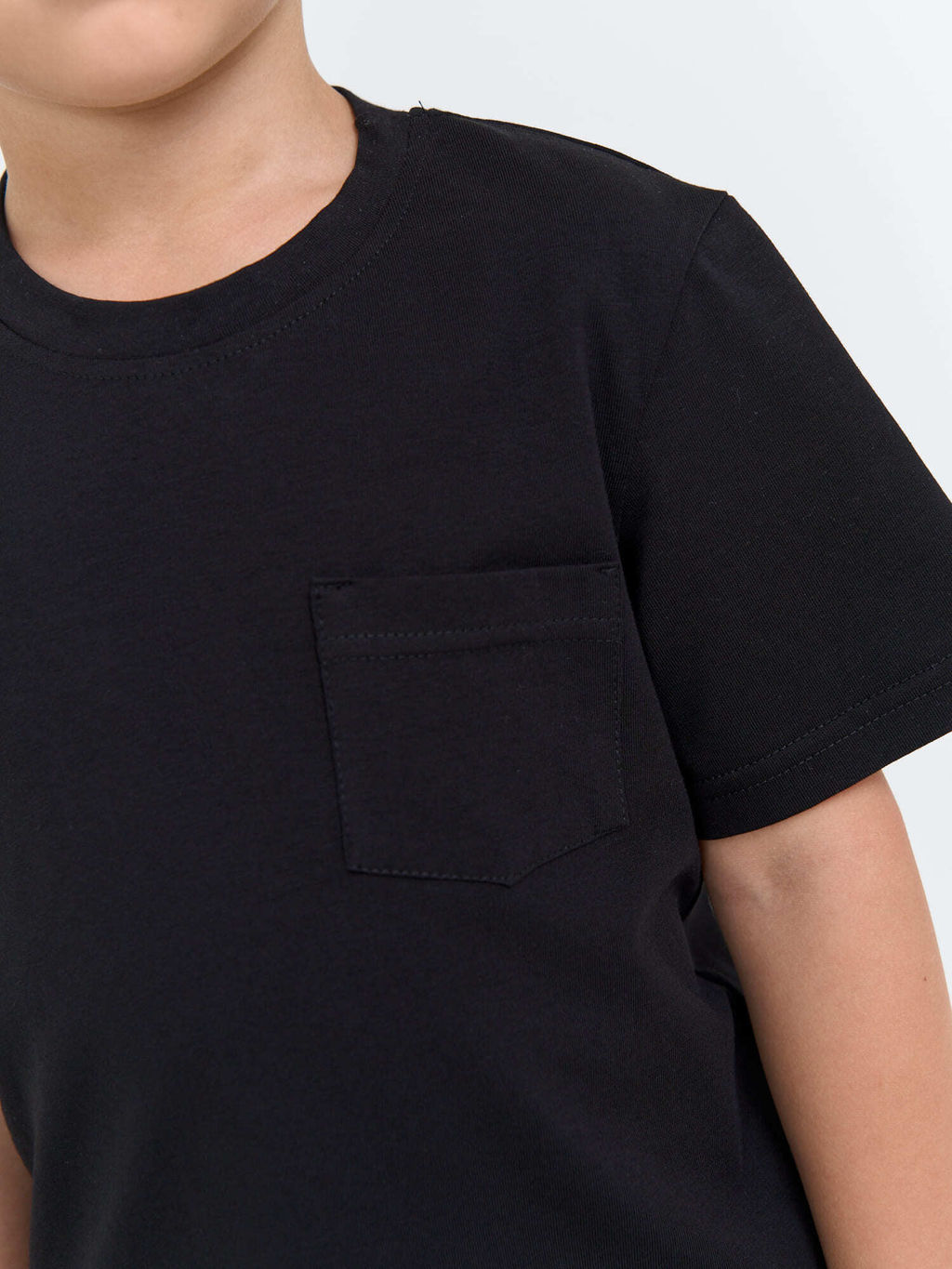 Футболка базовая "Уголь" с карманом