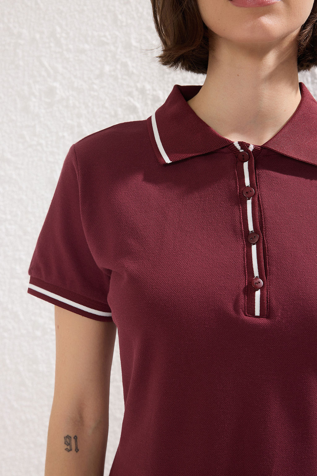 TRENDYOLMILLA Bordo Renk Bloklu Polo Yaka Skater/Belden Ac?lan Mini Orme Elbise TWOSS25EL00376 фото 3
