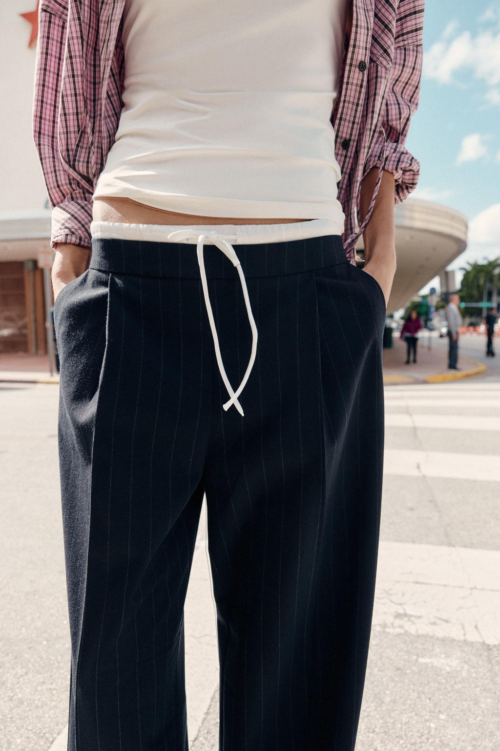 WIDE TROUSERS WITH DOUBLE WAISTBAND - Zara фото 4