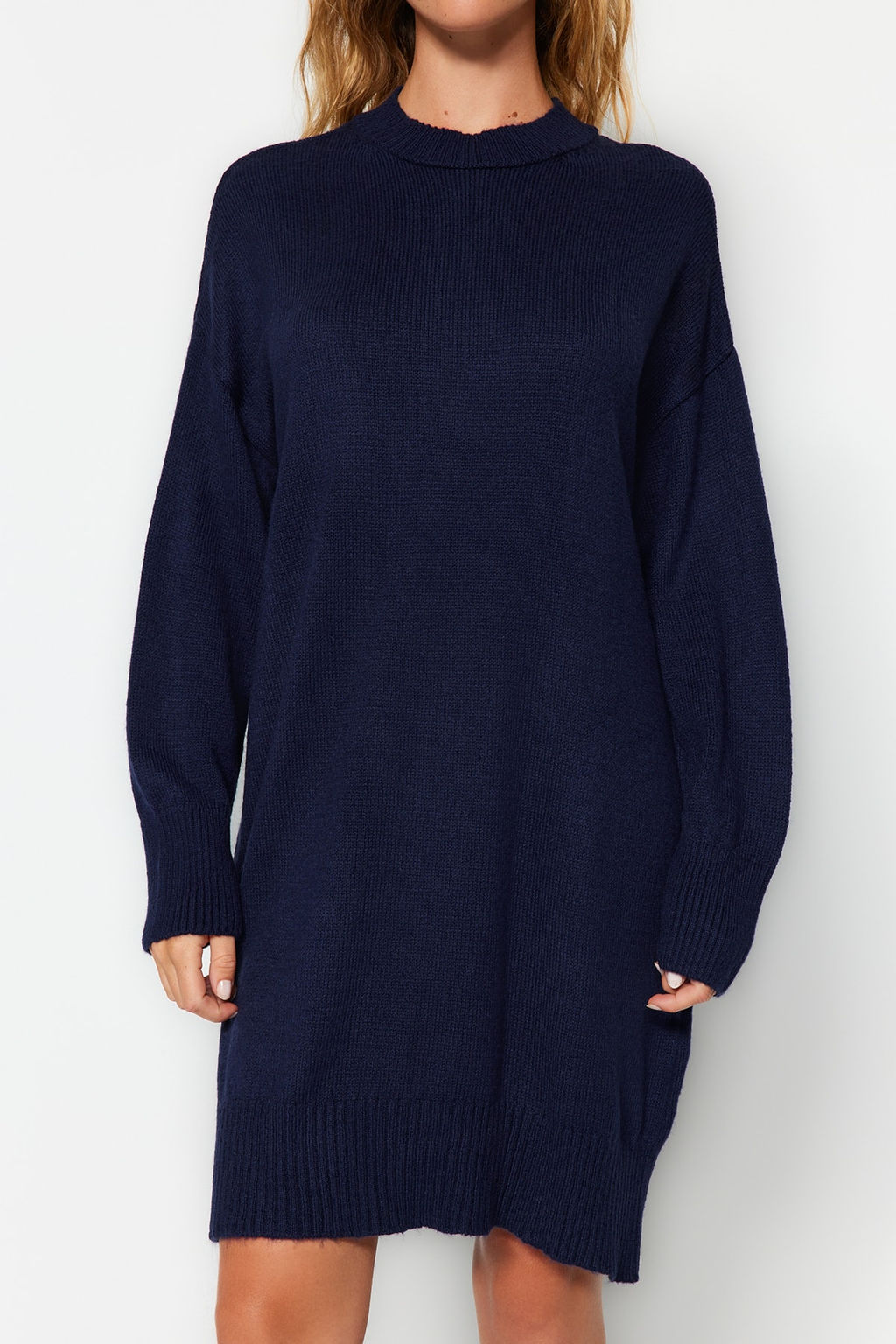 TRENDYOLMILLA Antrasit Mini Triko Super Genis Kal?p Yumusak Dokulu Elbise TWOAW24EL00035  фото 12