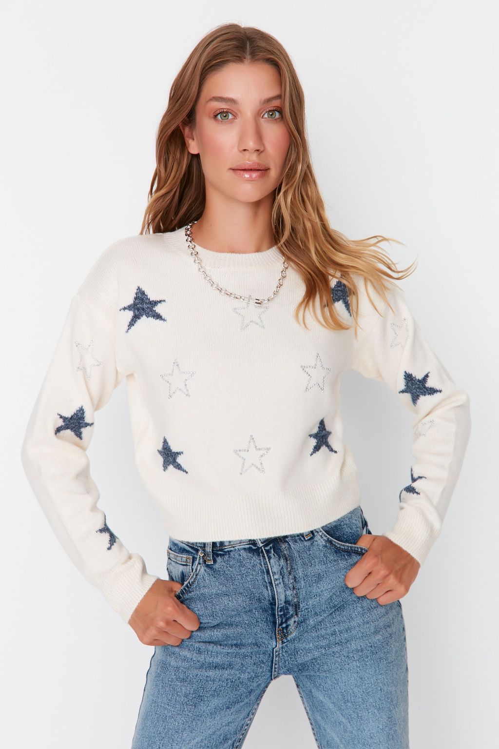 Ekru Y?lbas? Temal? Crop Yumusak Dokulu Triko Kazak TWOAW23KZ01569 - Trendyolmilla фото 3