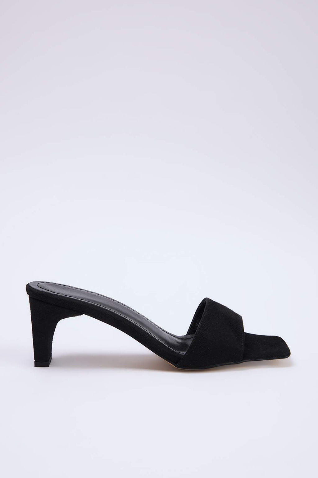 Siyah Suet 6 cm Kad?n Klasik Topuklu Ayakkab? TAKSS26TO00002