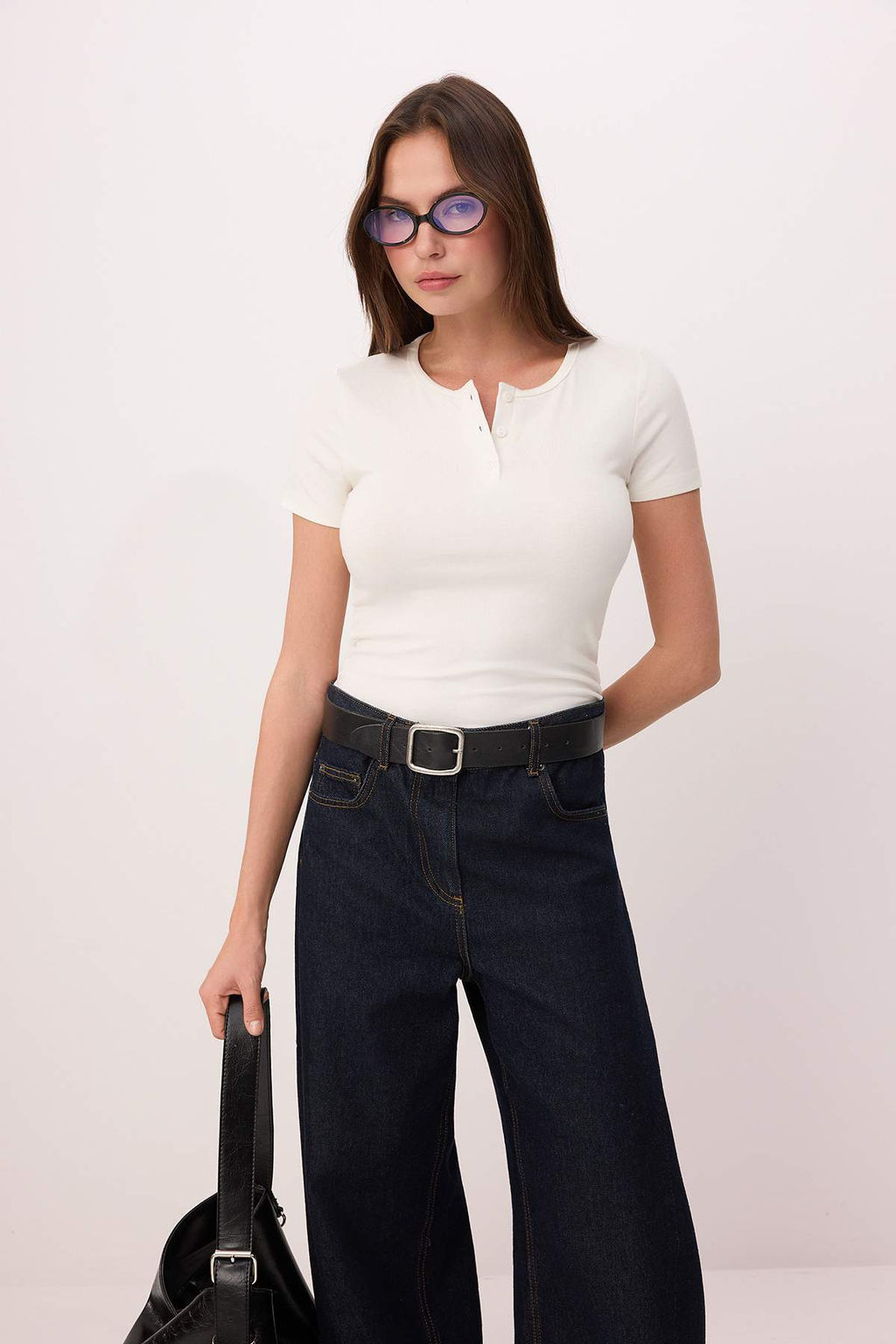 Wardrobe Essentials-Ekru Fitted/Vucuda Oturan K?sa Kollu Dugmeli Yumusak Orme Bluz TWOSS26BZ00333 - Trendyolmilla фото 9