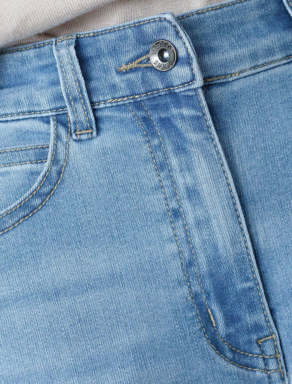 Джинсы трубы с декоративной стиркой из эластичного облегченного денима - Vilatte фото 3