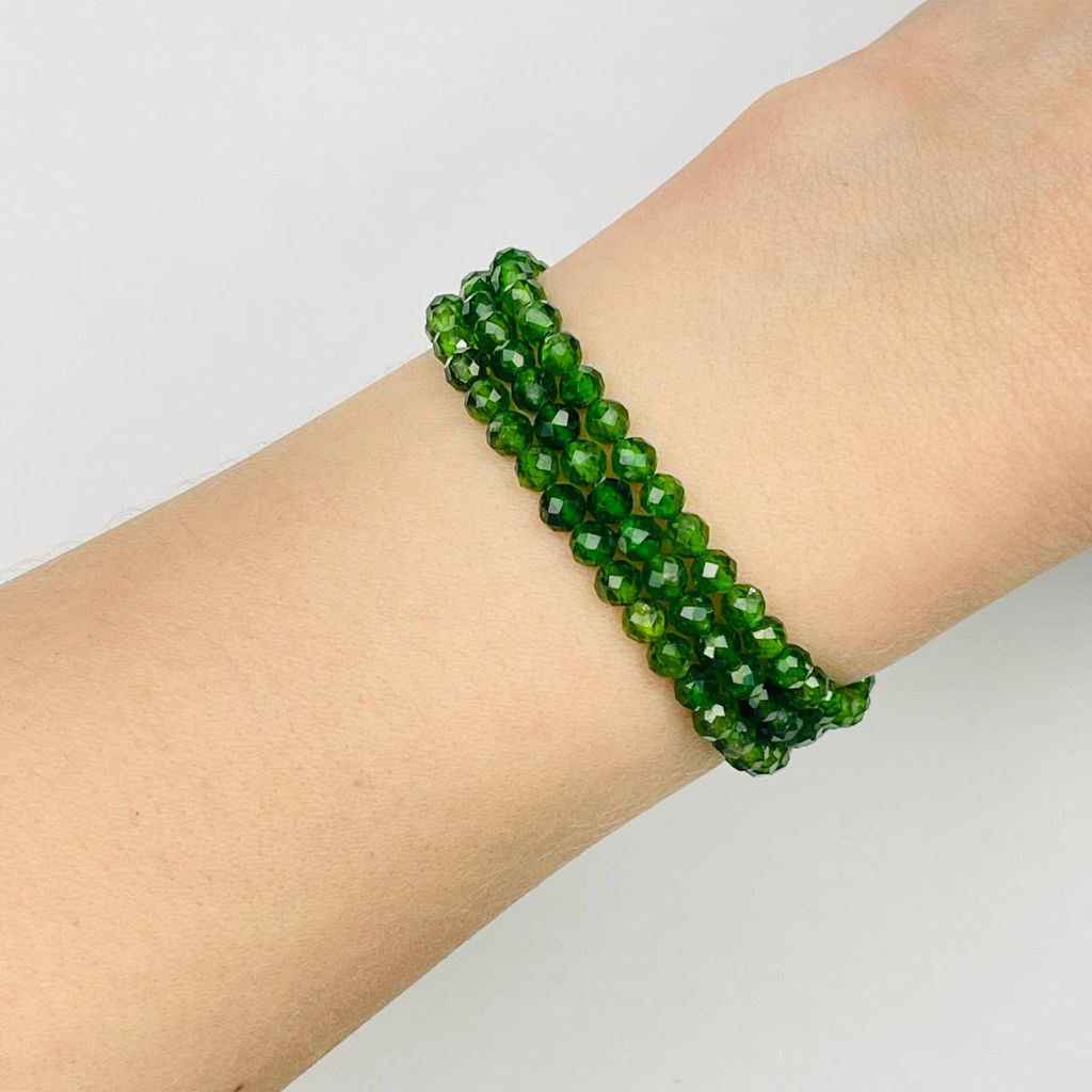 Бусины для украшений из Хромдиопсида (95 бусин) 39 см