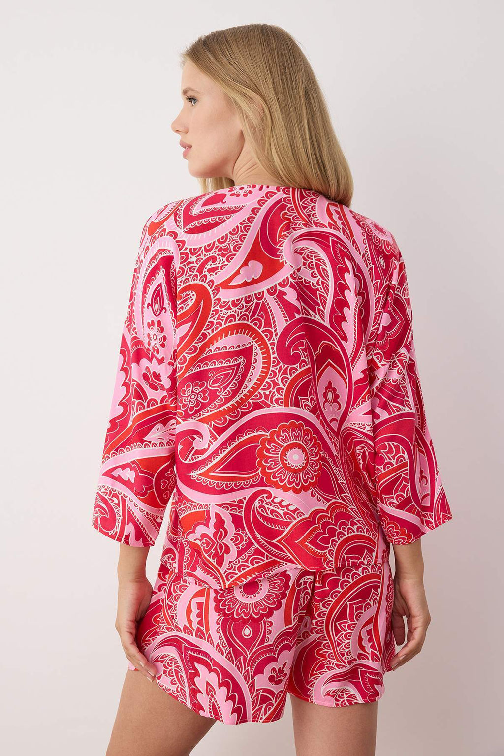 Trendyolmilla Cok Renkli Etnik Desenli Baglama/Fiyonk Detayl? Viskon Sortlu Dokuma Pijama Tak?m? THMSS23PT00165  фото 23