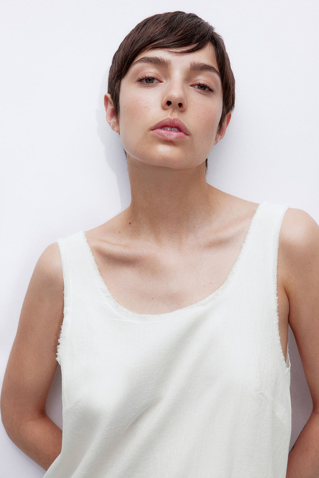 Vestido con falda de volantes sin rematar - H&m фото 2