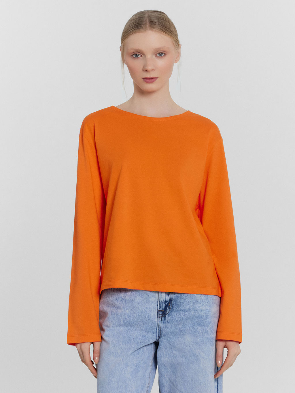 Лонгслив женский оверсаз оранжевый искра 122768 - Mark formelle фото 2