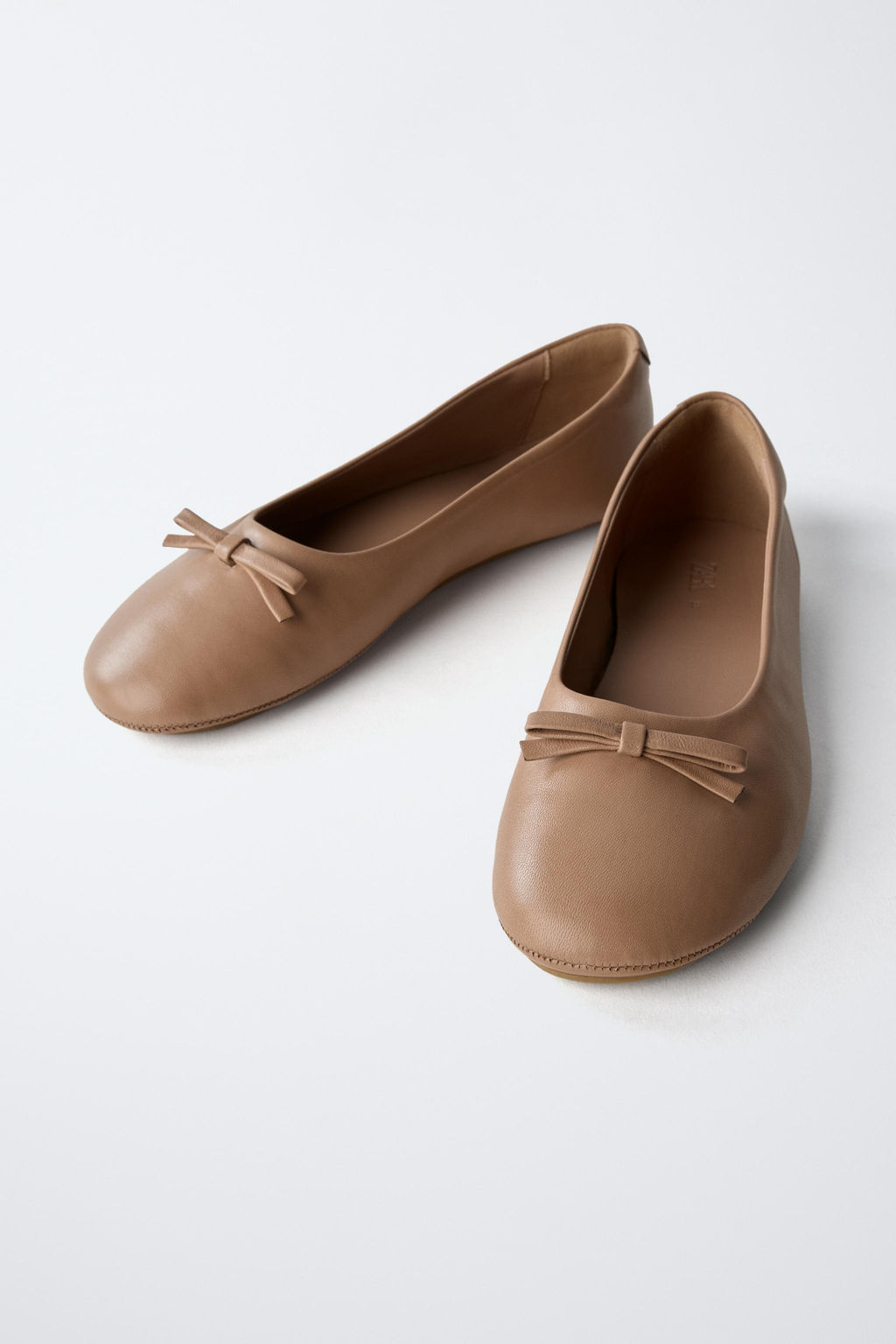 LEATHER BALLERINAS LIMITED EDITION - Zara фото 3