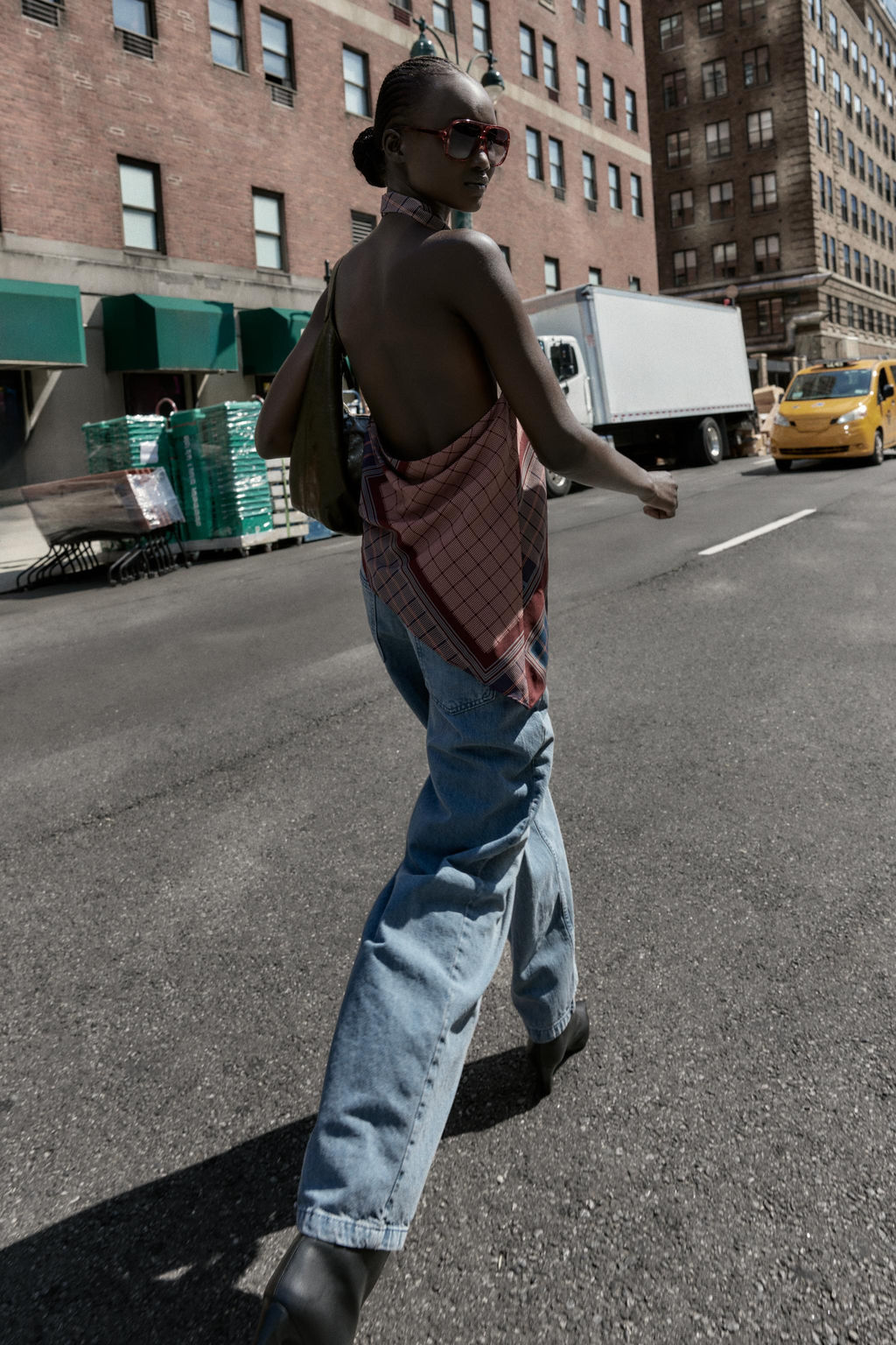 ASYMMETRIC PRINTED HALTER TOP - Zara фото 3