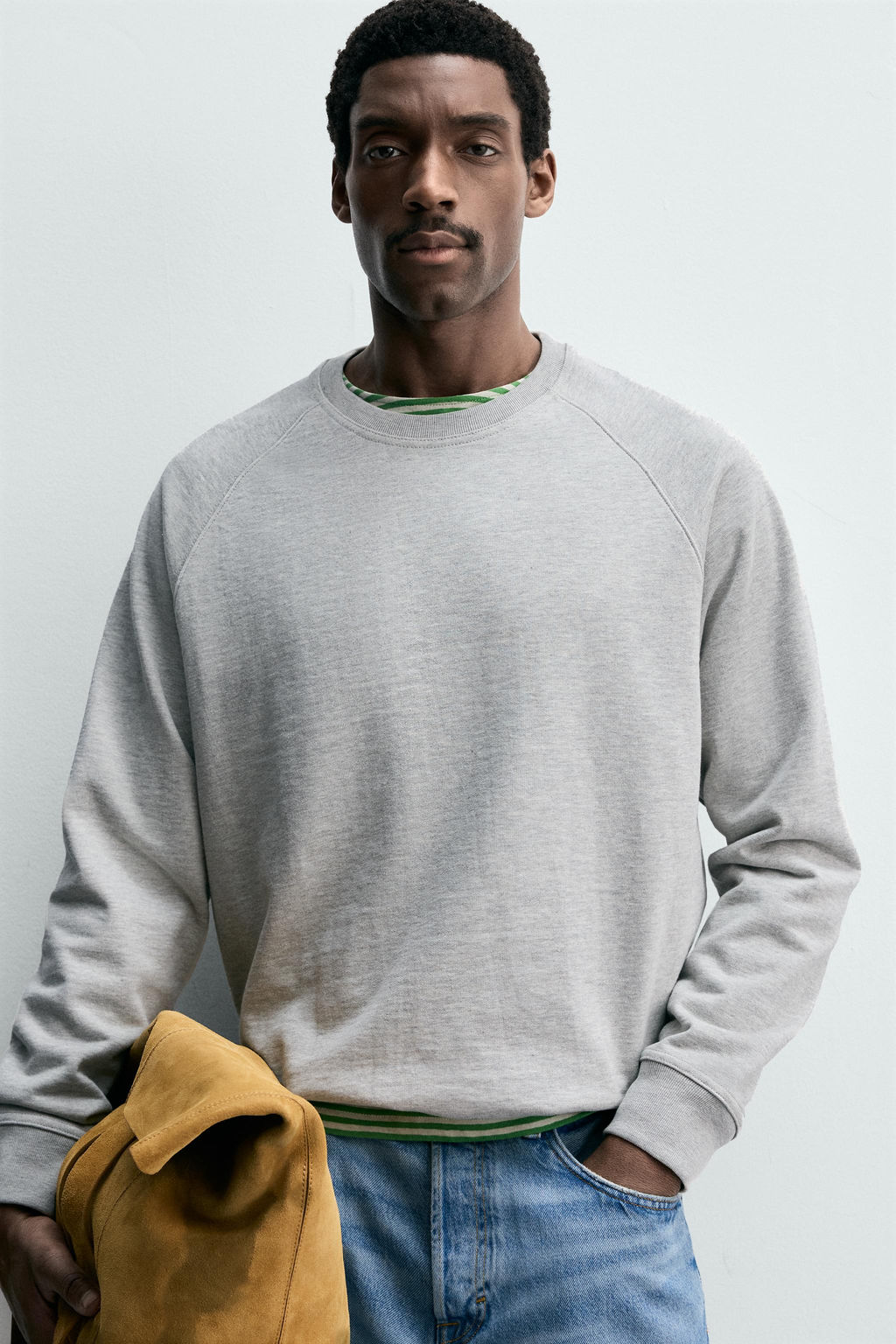 SUDADERA CREWNECK LAVADA B?SICA / Gris vigor? - Zara фото 6