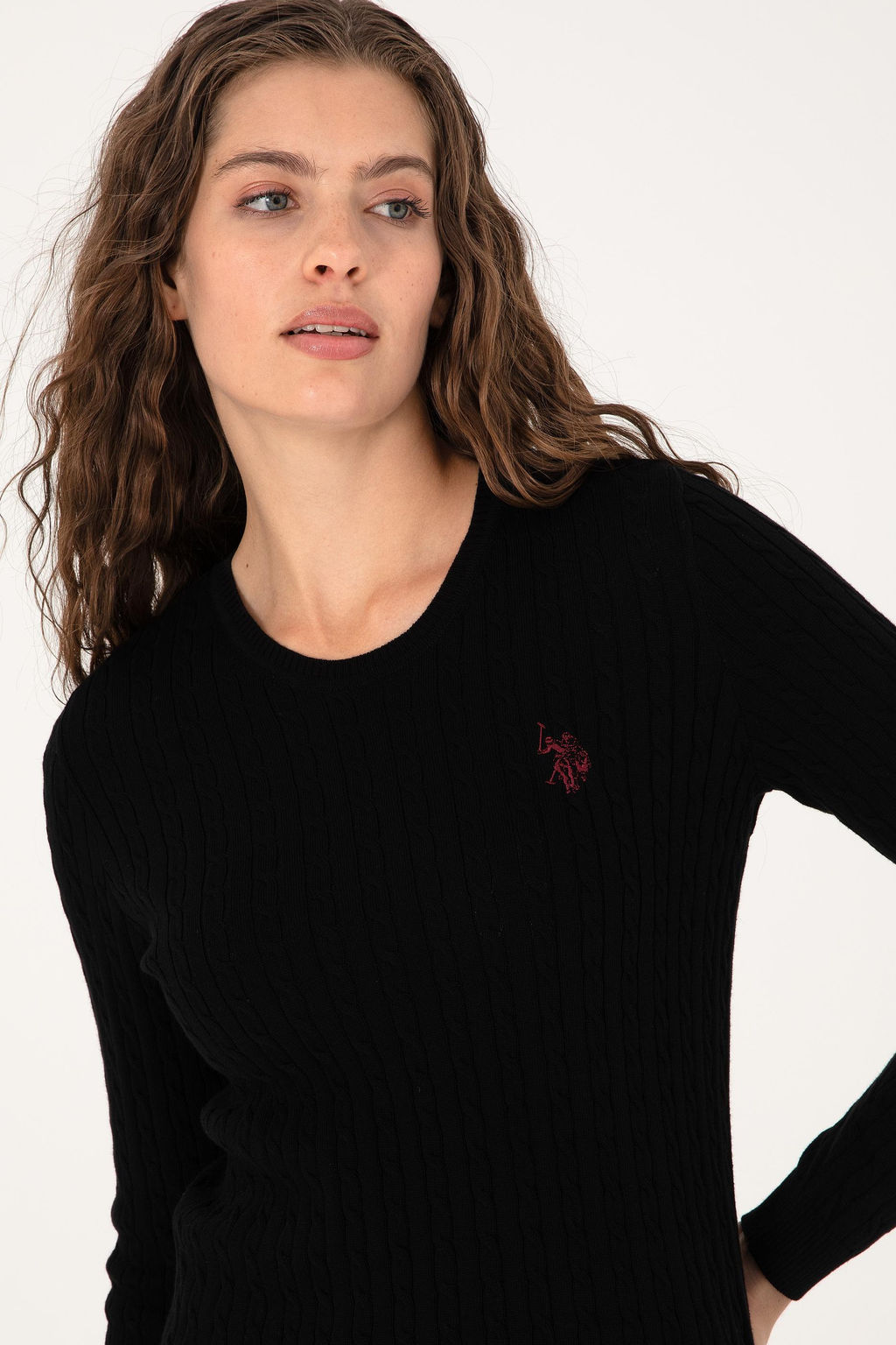 Свитер U.S. Polo Assn черный с круглым вырезом
