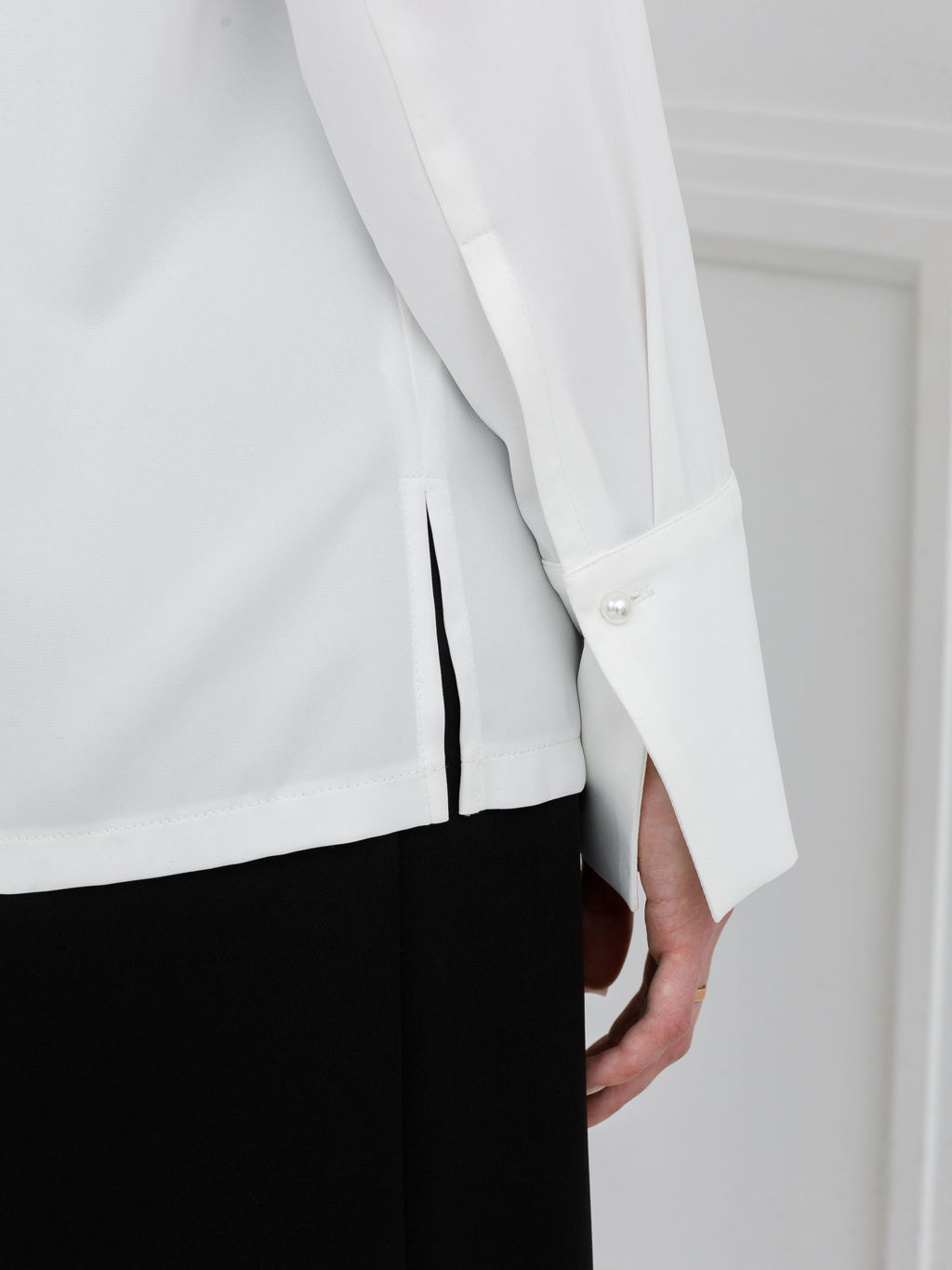 Блузка с чокером