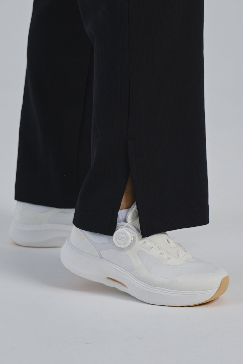 Брюки трикотажные Черный COMMUTE Knit Track Pants