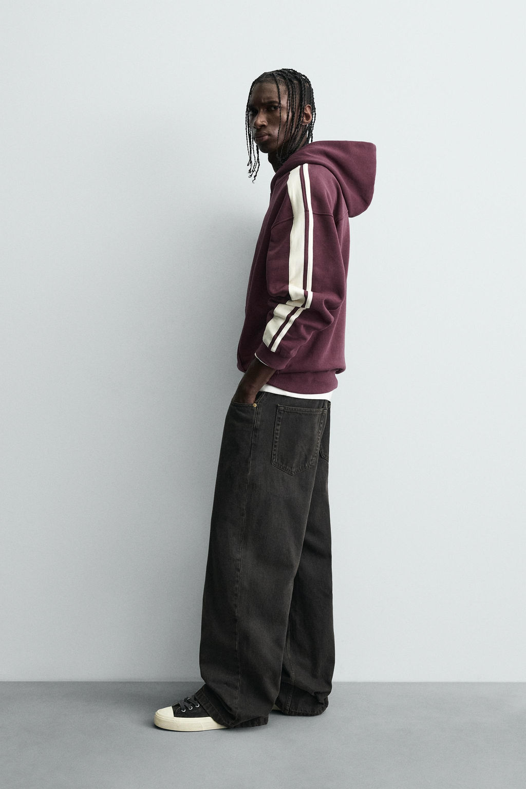 CONTRAST STRIPE PATCH HOODIE - Zara фото 4