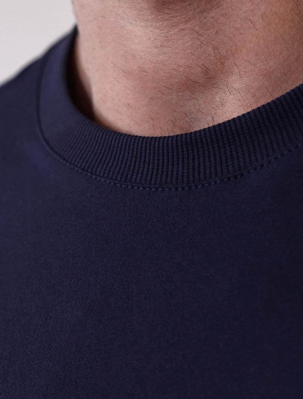 Футболка полуприлегающего кроя с принтом из премиального хлопка - Vilatte фото 2