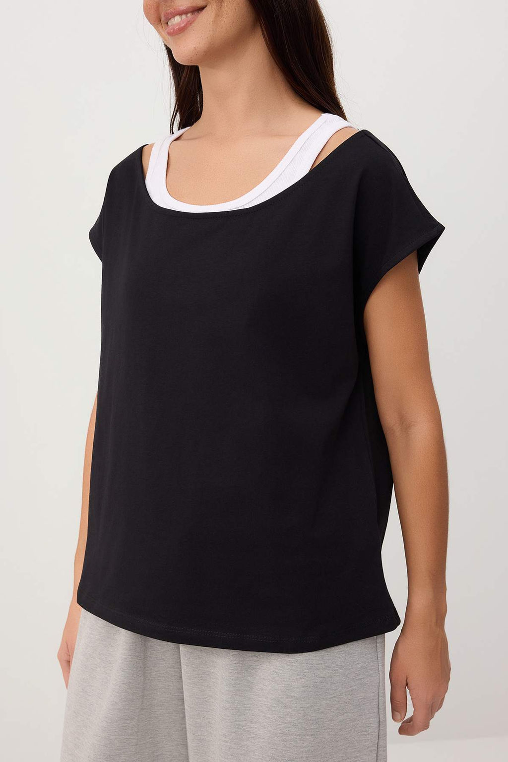 Siyah Renk Bloklu Regular Kay?k Yaka Dusuk Kol K?sa Tok %100 Pamuk Orme T-Shirt TWOSS26TS00217 - Trendyolmilla фото 3