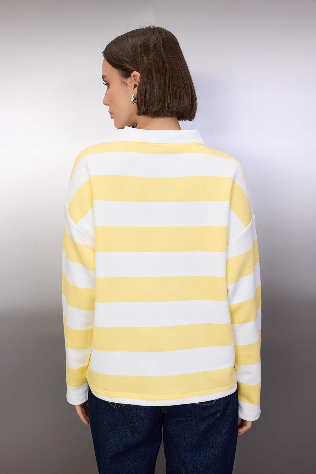 Ac?k Sar? Kal?n Sardonsuz Polo Yaka Cizgili Nak?sl? Orme Sweatshirt TWOAW26SW00062 - Trendyolmilla фото 4