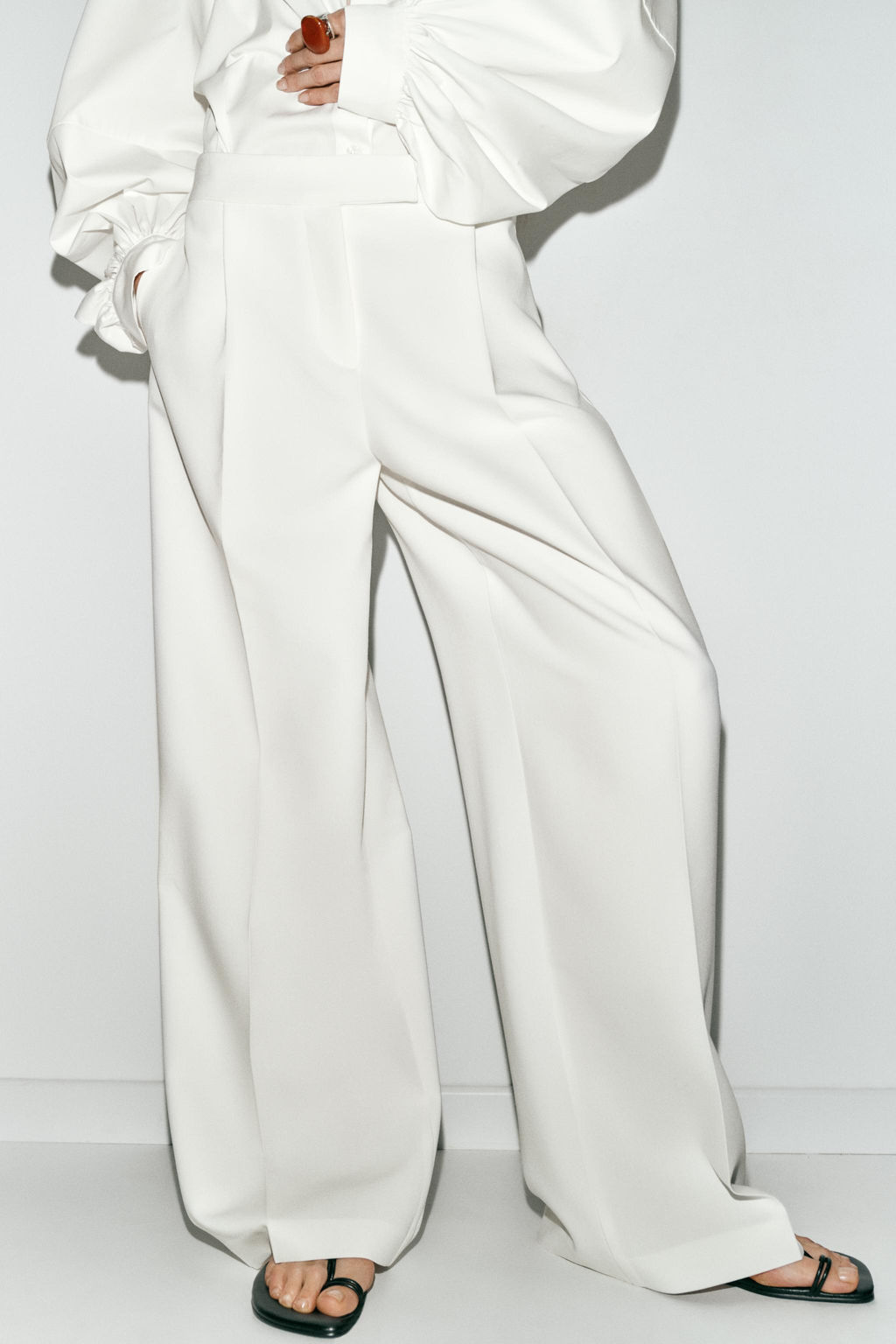 WIDE-LEG TROUSERS WITH DARTS - Zara фото 2