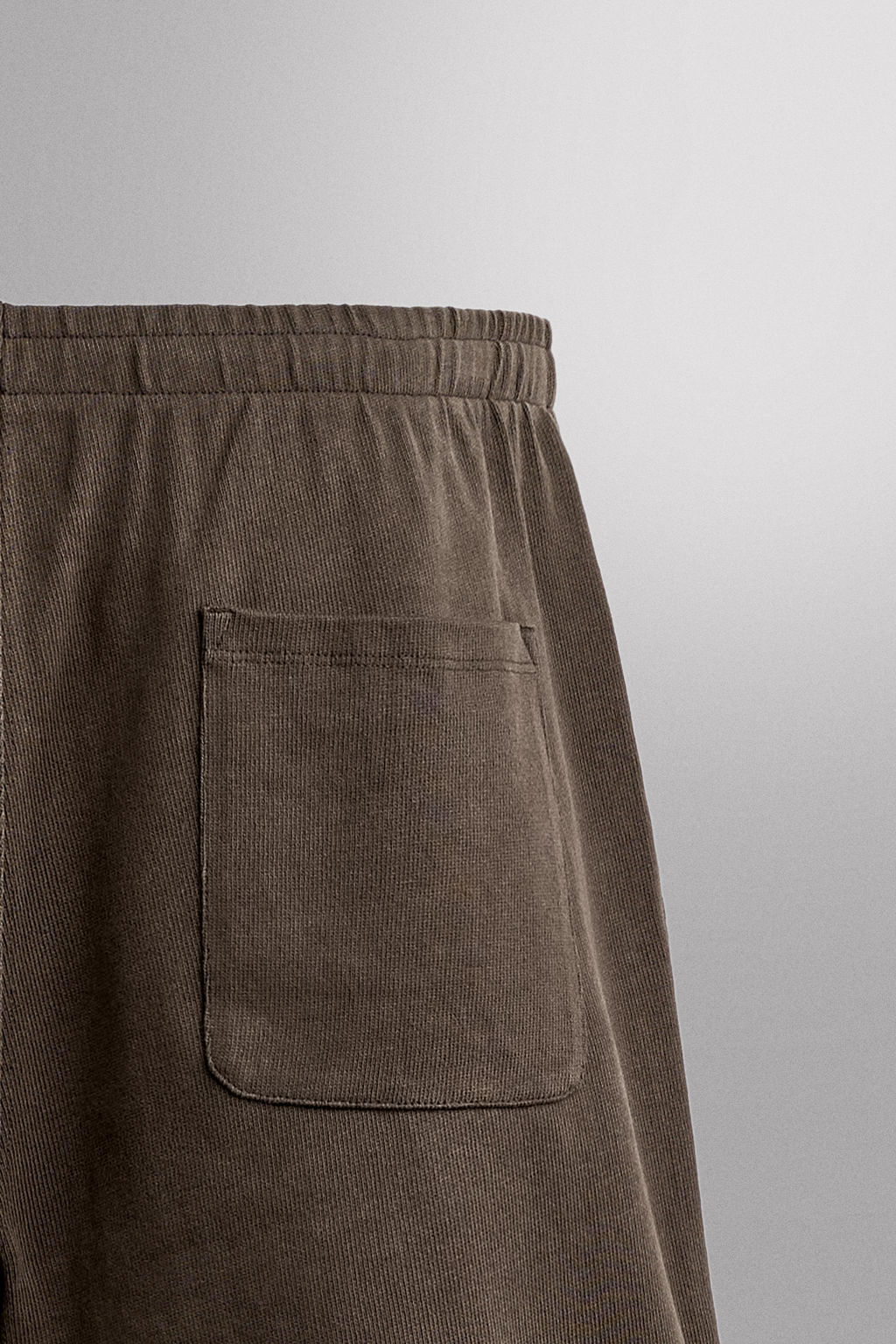 PANTAL?N CORTO JOGGER HEAVYWEIGHT 9 / Marr?n - Zara фото 4